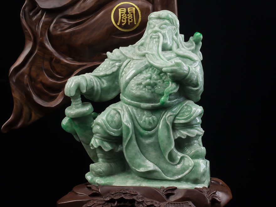 天然翡翠a货关公摆件